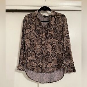 Rock & Republic Snakeskin Print Button Up Shirt Size XS